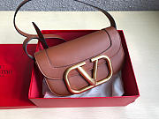 VALENTINO | Garavani SUPERVEE shoulder Brown bag - 26.5x9x15cm - 1