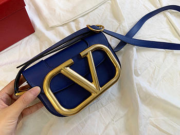 VALENTINO | Garavani SUPERVEE shoulder blue bag - 18x7.5x12.5cm