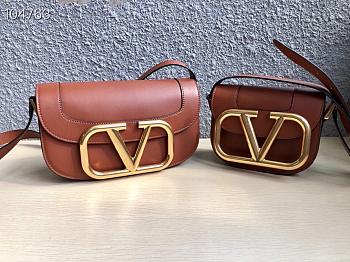 VALENTINO | Garavani SUPERVEE shoulder brown bag - 18x7.5x12.5cm