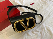 VALENTINO | Garavani SUPERVEE shoulder black bag - 18x7.5x12.5cm - 1