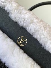 Louis Vuitton | On My Side MM handbag - M58908 - 30.5 x 24.5 x 14 cm - 5