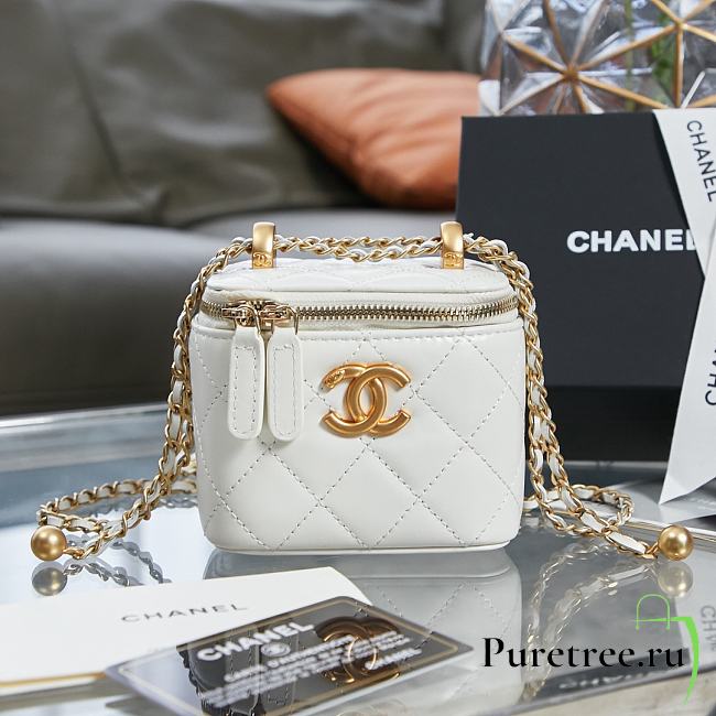 CHANEL | Small White Vanity With Chain  - AP2292 - 8.5×11×7cm - 1