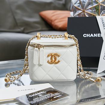 CHANEL | Small White Vanity With Chain  - AP2292 - 8.5×11×7cm