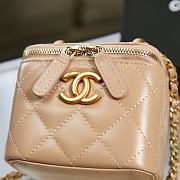 CHANEL | Small Beige Vanity With Chain  - AP2292 - 8.5×11×7cm - 4