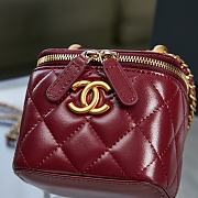 CHANEL | Small Red Vanity With Chain - AP2292 - 8.5×11×7cm - 3