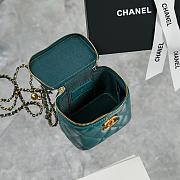 CHANEL | Small green Vanity With Chain - AP2292 - 8.5×11×7cm - 2