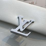 Louis Vuitton | Grenelle PM Epi White Bag - M53694 - 26 x 20 x 12 cm - 2