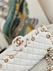 CHANEL | Flap Bag White Pearls - A01112 - 25.5 cm - 6