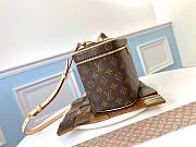 Louis Vuitton | Vanity PM handbag - M42265 - 24×14×17 cm - 2