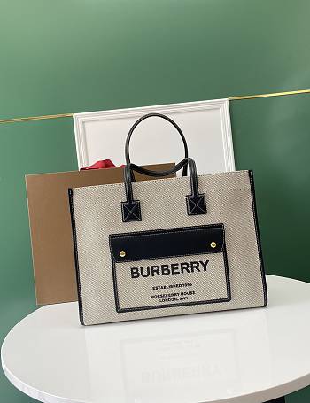 BURBERRY | Medium Two-tone Canvas Tote Black bag - 80441291 - 40 x 16 x 30cm