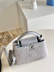 Louis Vuitton | Capucines BB handbag Taurillon cow leather - 27 x 18 x 9 cm - 3