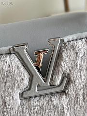 Louis Vuitton | Capucines BB handbag Taurillon cow leather - 27 x 18 x 9 cm - 6