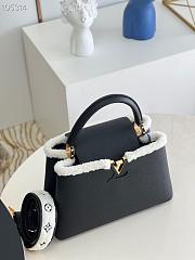 Louis Vuitton | Capucines MM handbag - M59073 - 31.5 x 20 x 11 cm - 5
