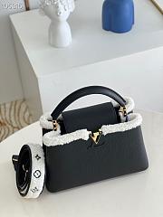 Louis Vuitton | Capucines BB Black bag - M59267 - 27 x 18 x 9 cm - 4