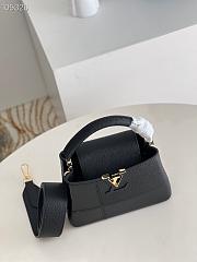 Louis Vuitton | Capucines Mini Black handbag - M59268 - 21 x 14 x 8 cm - 2