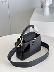 Louis Vuitton | Capucines Mini Black handbag - M59268 - 21 x 14 x 8 cm - 3