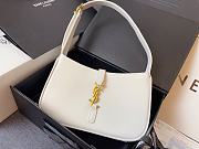 YSL | Le 5 À 7 Hobo Bag White - 657228 - 25 x 14 x 6cm - 3