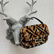 FENDI | MINI BAGUETTE Brown sheepskin bag - 8BS017 - 18x4×11cm - 4