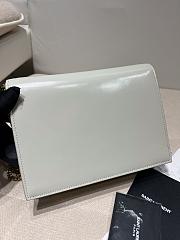 YSL | CASSANDRA MEDIUM White CHAIN BAG - 532750 - 22 x 16,5 x 5,5 cm - 2