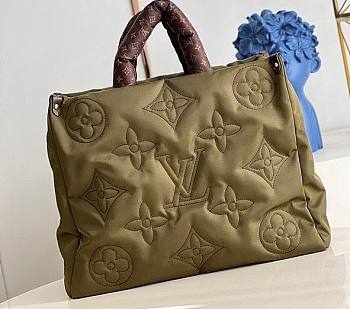 Louis Vuitton | OnTheGO GM tote bag khaki green - M59007 - 41 x 34 x 19 cm
