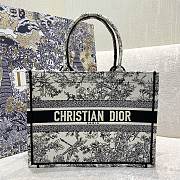 DIOR | Medium Book Tote Blue Toile de Jouy - 36.5cm - 1