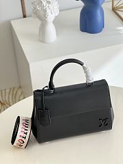 Louis Vuitton | Cluny BB handbag - M59134 - 28 x 20 x 10 cm - 4