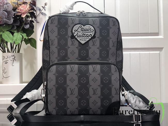 Louis Vuitton | Utilitary Backpack - M45962 - 30 x 42 x 14 cm - 1