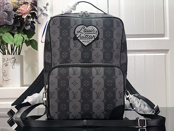 Louis Vuitton | Utilitary Backpack - M45962 - 30 x 42 x 14 cm