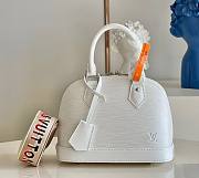 Louis Vuitton | Alma BB White handbag - 23.5 x 17.5 x 11.5 cm - 1