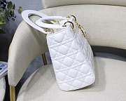 DIOR | Medium Lady White bag - M0565O - 24 x 20 x 11 cm - 2