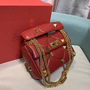 VALENTINO | Medium Roman Stud Bag In Red Nappa - 25 x 16 x 10 cm - 2