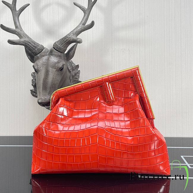 FENDI | First Medium red crocodile bag - 32.5x15x23.5cm  - 1