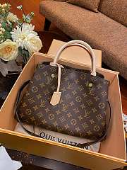 Louis Vuitton | Montaigne MM handbag - M41056 - 33 x 23 x 15 cm - 1