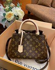 Louis Vuitton | Montaigne BB handbag - M41055 - 29 x 20 x 13 cm - 1