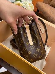 Louis Vuitton | Montaigne BB handbag - M41055 - 29 x 20 x 13 cm - 3