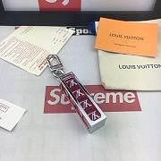 LV x Superme dice keychain red - 1