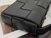 Bottega Veneta | Cassette Intrecciato Black Leather Crossbody Bag 23cm - 3