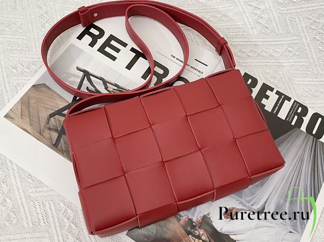 Bottega Veneta | Cassette Intrecciato Red Leather Crossbody Bag 23cm - 1
