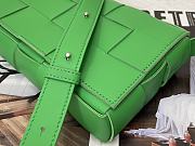 Bottega Veneta | Cassette Intrecciato Green Leather Crossbody Bag 23cm - 3