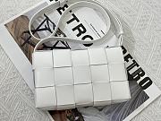 Bottega Veneta | Cassette Intrecciato White Leather Crossbody Bag 23cm - 1