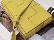 Bottega Veneta | Cassette Intrecciato Yellow Leather Crossbody Bag 23cm - 2