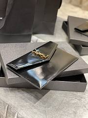 YSL | Uptown Pouch Black Shiny Leather 565739 - 27cm - 3