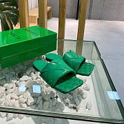 Bottega Veneta | Lido Green Flat Sandals - 2