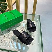 Bottega Veneta | Lido Black Flat Sandals - 4