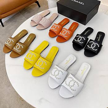 CHANEL | Pearl Slippers 