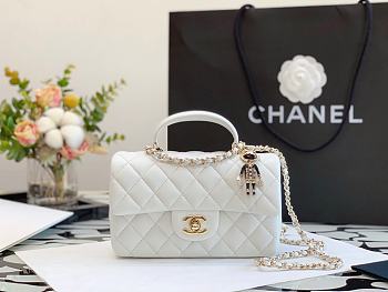 CHANEL | Handle Flap Bag White Lambskin With Charm - 20 x 13 x 9cm