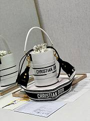 DIOR | Small Vibe Bucket Bag White Calfskin M8703 - 18 x 14 x 14cm - 4