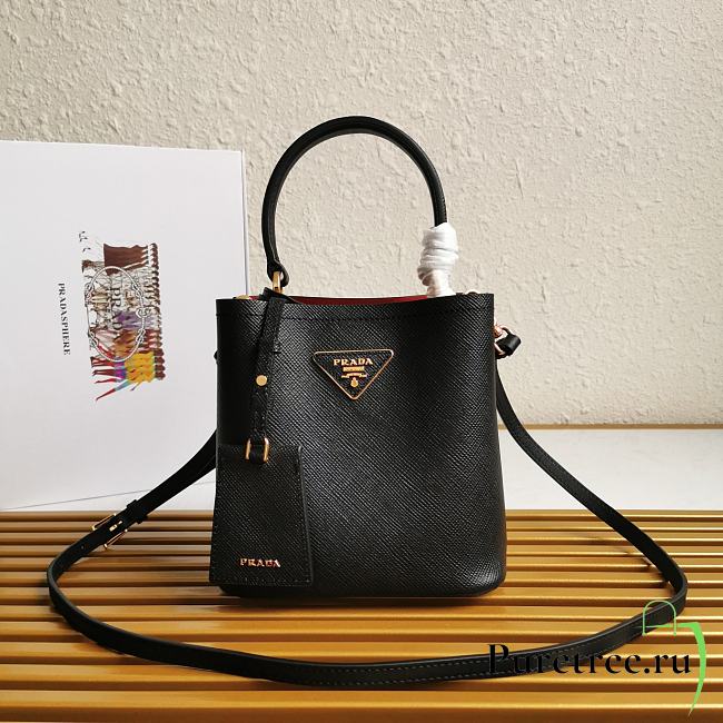 PRADA | Medium Saffiano Black Leather - 17 x 18 x 10.5cm - 1