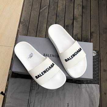 BALENCIAGA | Classic White Slides