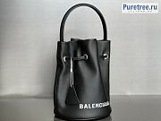 BALENCIAGA | Bucket Bag In Black Leather - 21 x 18 x 15cm - 2